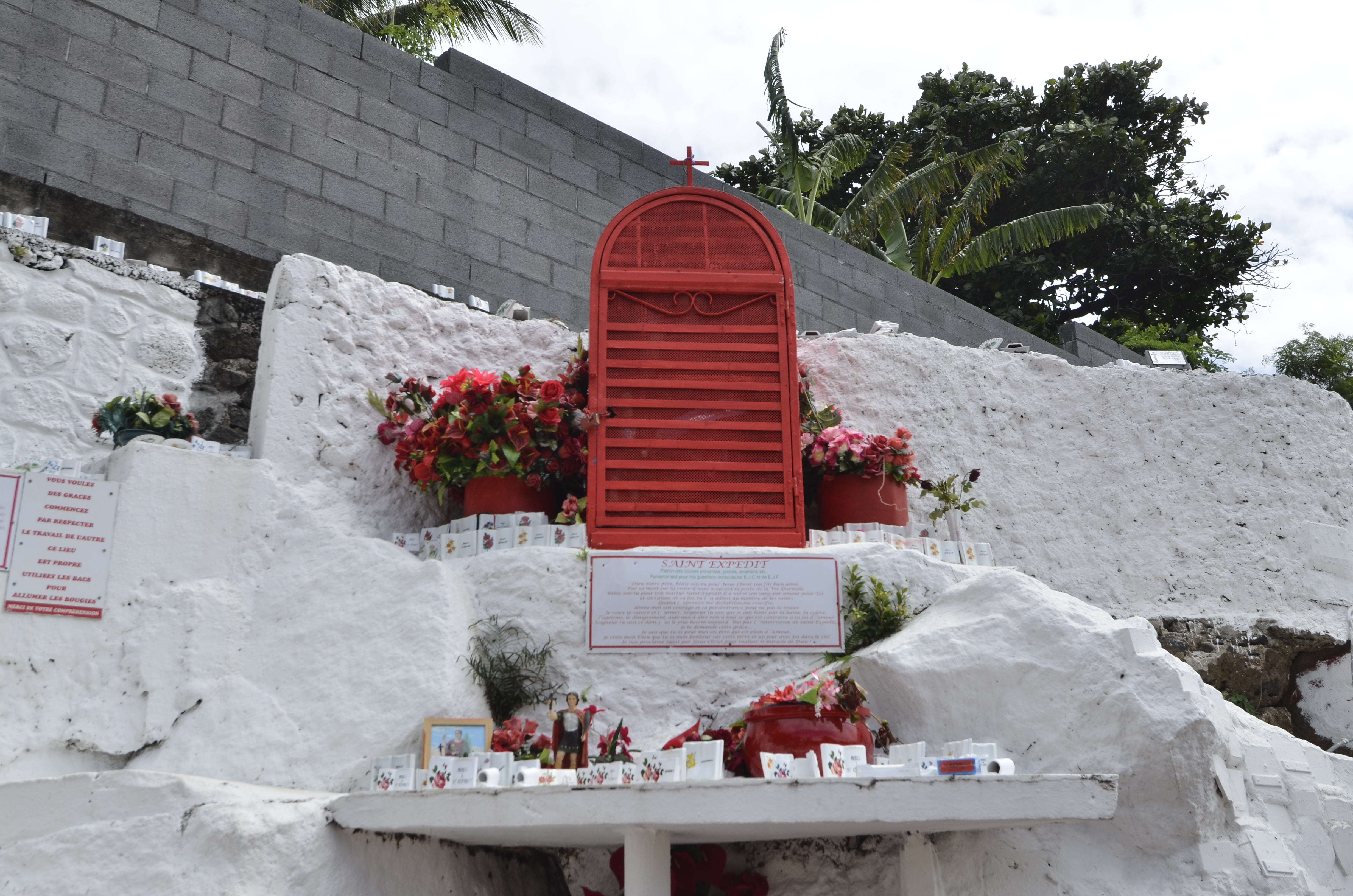 Grotte et Vierge de La Rivière d'Abord