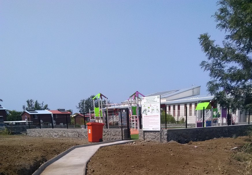 Aire de Jeux - Collège Ligne des Bambous