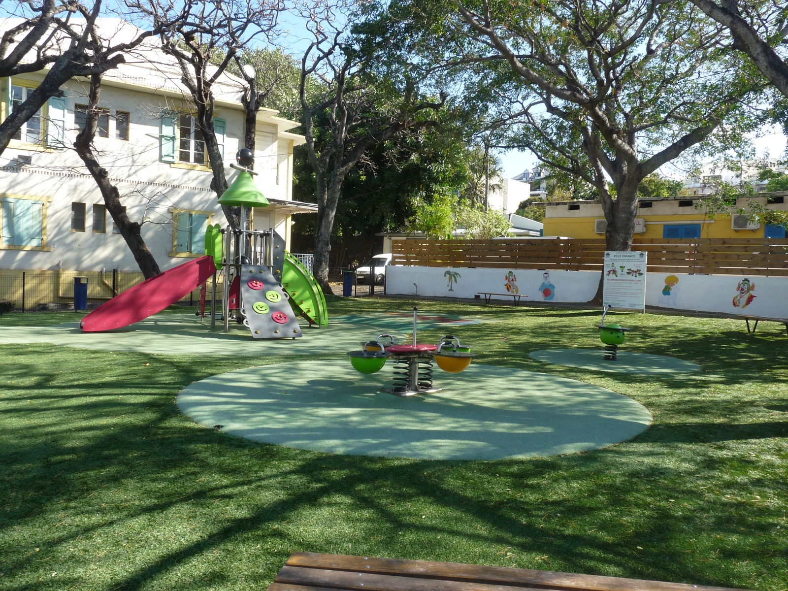 Aire de Jeux - Pôle Enfance