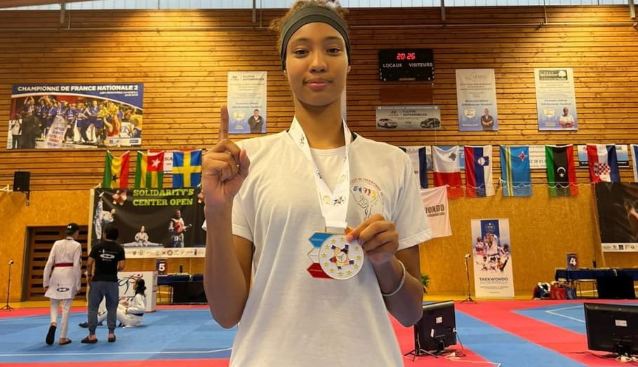 Manissa Lakehal-Rollings  &nbsp;