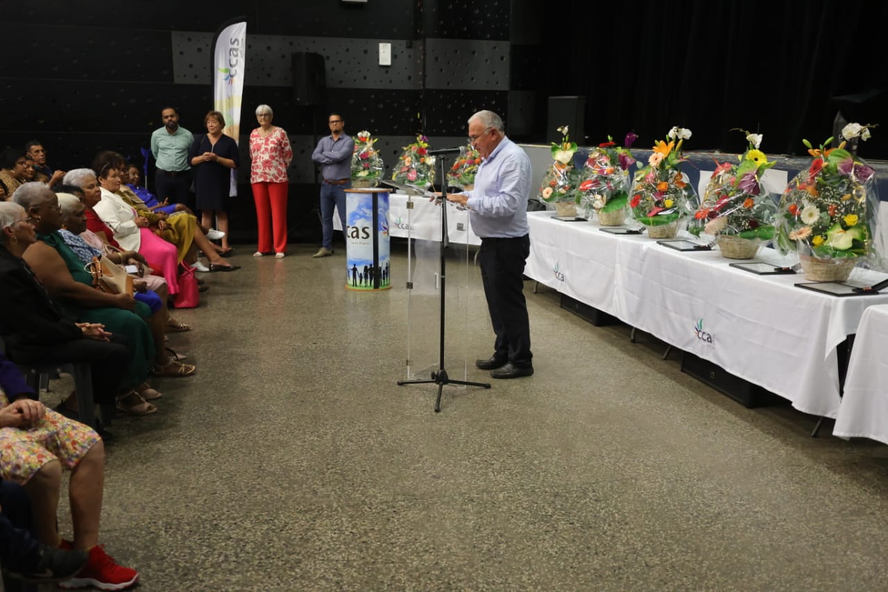 13 familles de Saint-Pierre reçoivent la Médaille de l'Enfance et de la Famille ce 5 septembre 2024