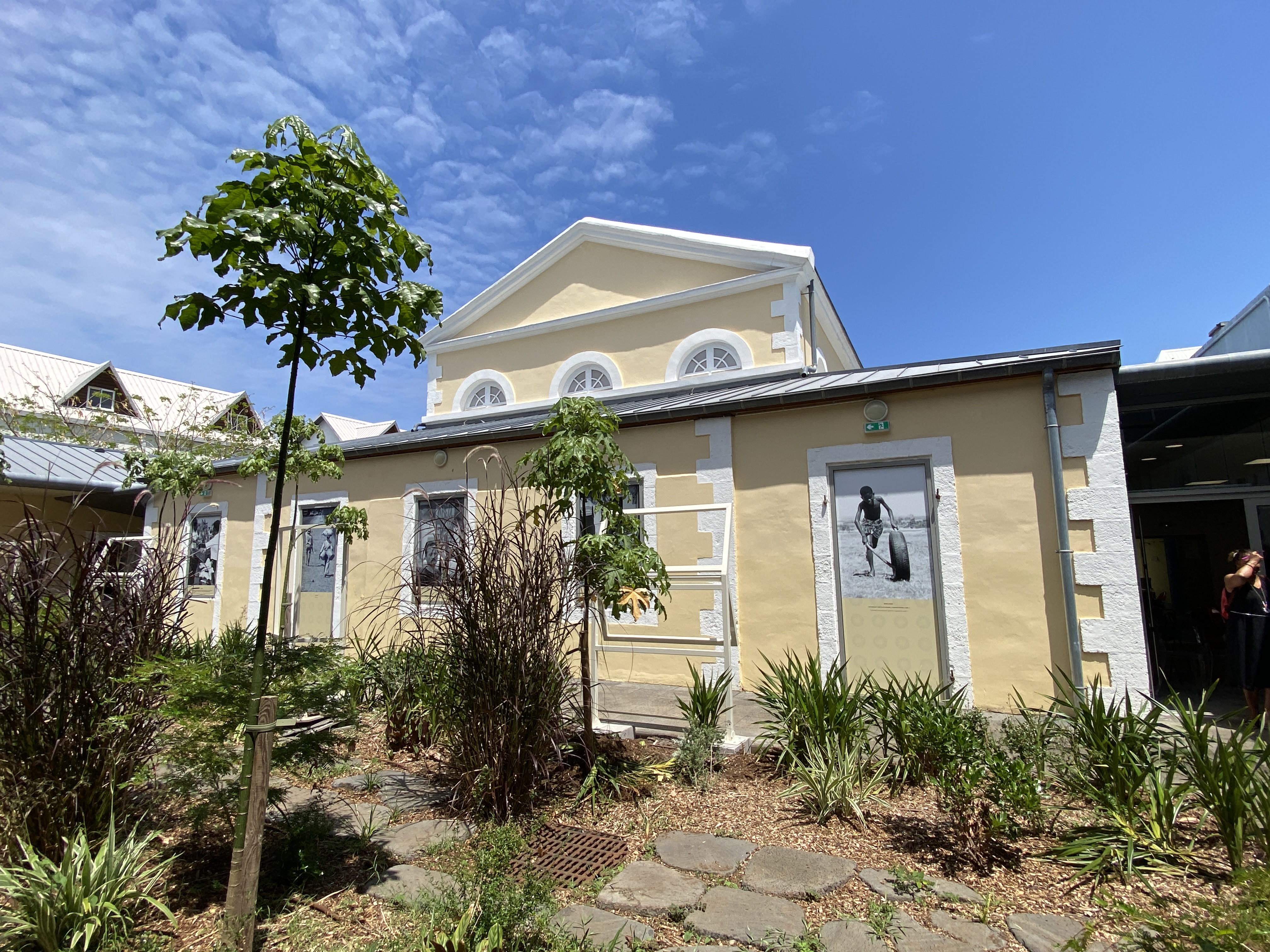 Découvrez les images de l'inauguration du centre d'art "LE SUD, Réunion de culture(s)"