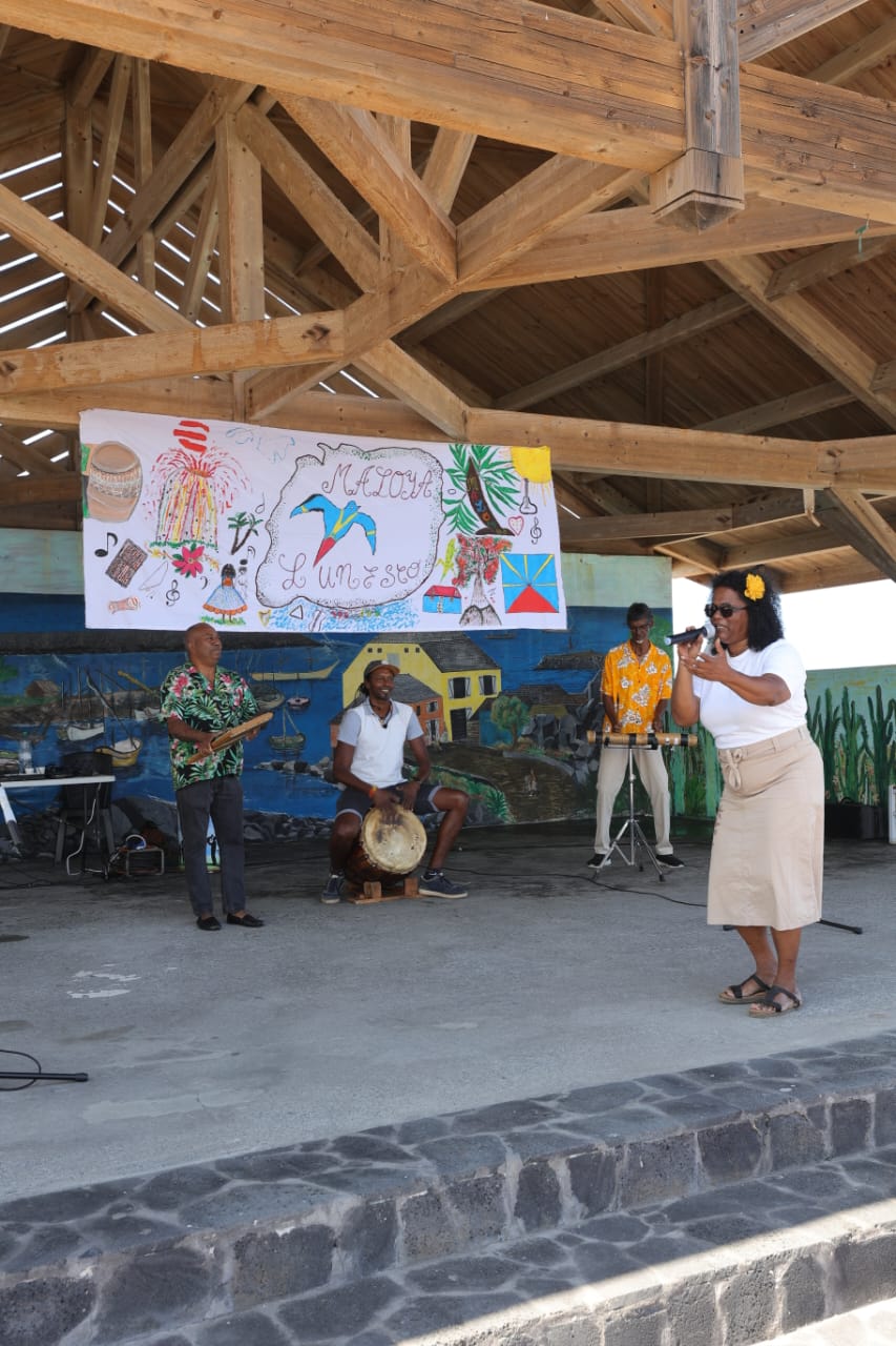 MALOYA 15 ANS 081024