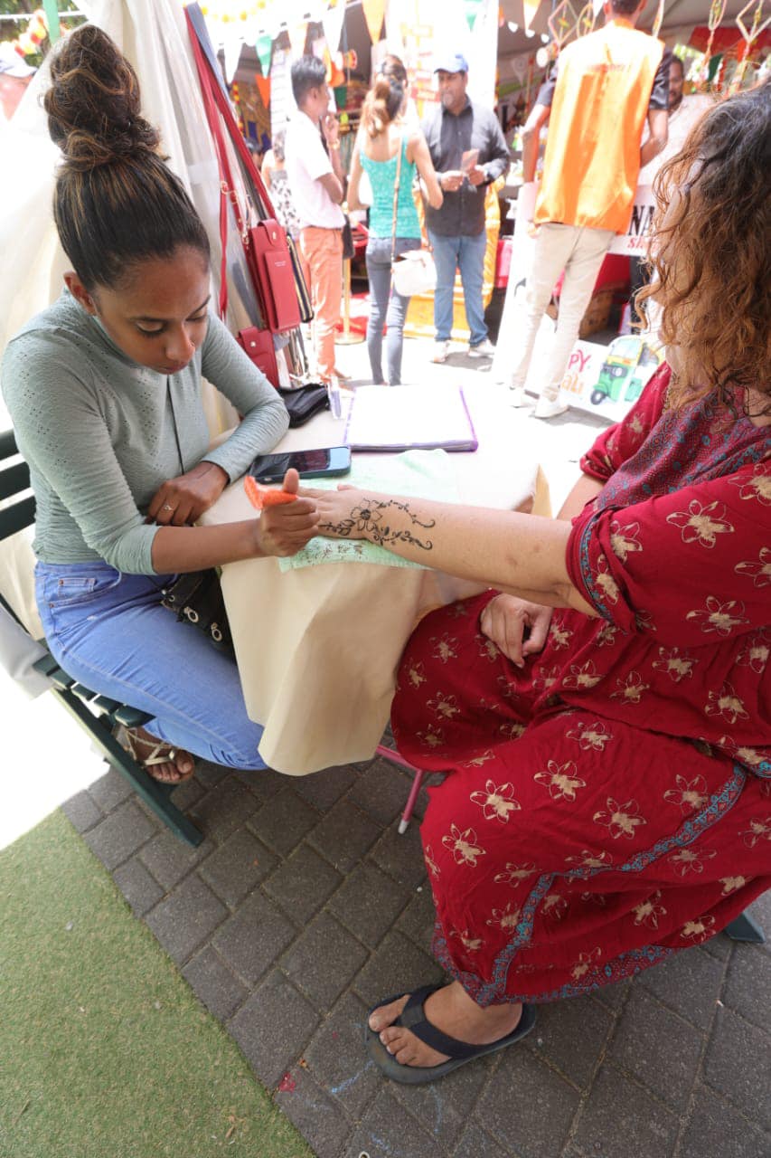 dipavali 2024 marche indien henne