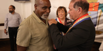 Remise de médailles d’argent pour services rendus à la population